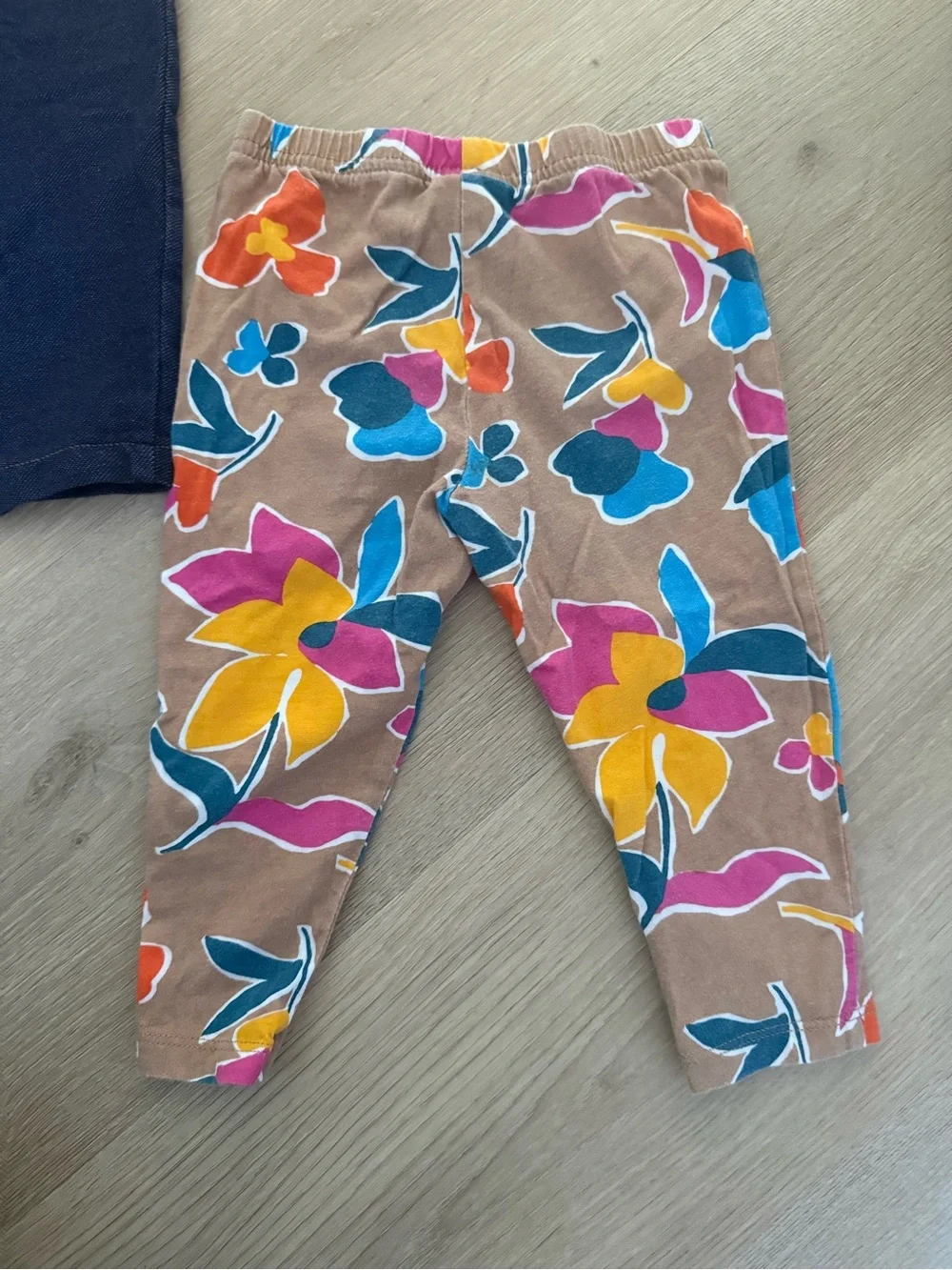 Carter’s set of 2 stretchy legging/pants
